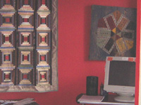 不動産エージェントのMary Jo Bower の自宅オフィス。コンピューターを駆使してほとんどの時間自宅で仕事をするという（イリノイ州シカゴ市）