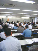 受講申し込みが殺到した「全宅住宅ローン研修会」会場風景