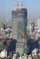 開発中の「東京ミッドタウン」外観