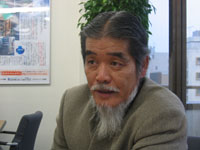 「地元の業者と組んで、地元を活性化させて、はじめてミラクルリモデリングショップの意味がある」と語る、粉川会長