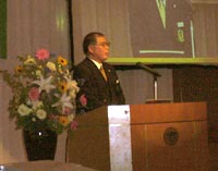 「今年度は加盟店を10店舗増やしたい」と語る同社代表取締役社長岩佐久夫氏