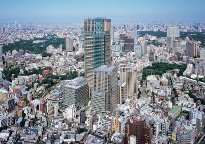 「東京ミッドタウン」全景。まちに調和する外観となっている
