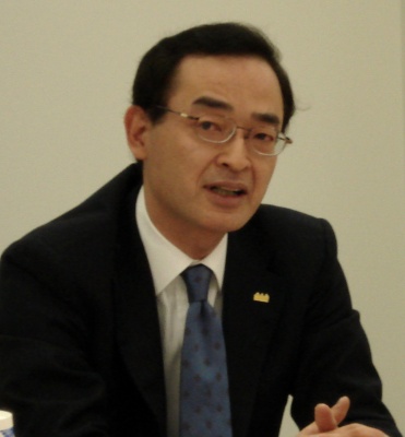 新・東京支部長の塩見紀昭氏