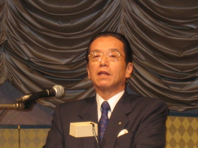 「地震が来ても安心して暮らせる、良質な住宅を社会に残していくために、スケルトンの強化に取り組んだ」と会見で語る、和田勇社長