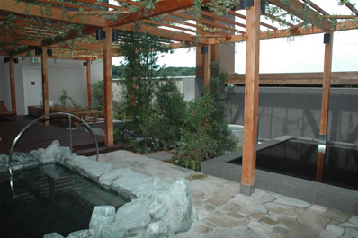 「港北天然温泉 SPA GARDISH」露天風呂