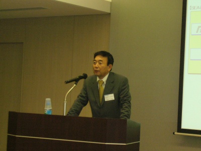 「自社ブランドを生かしながら展開していきたい」と語る、井口CEO補佐兼理事長