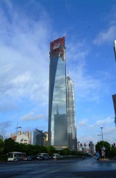 建設中の「上海環球金融中心」