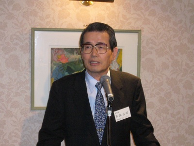 挨拶をする黒住理事長