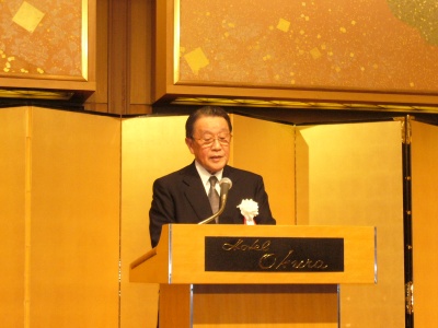 「地球環境問題には敏感に対応すべき」と語った高木丈太郎会長
