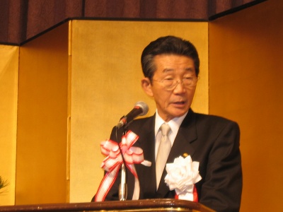 「不動産業界も苦しく大変な時代になると思うが、会員の力を結集し頑張っていきたい」などと語った藤田和夫会長
