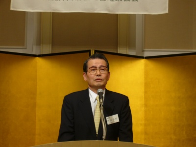 「居住者との信頼関係構築のためには、法令遵守の徹底が必要」と述べる(社)高層住宅管理業協会理事長・黒住昌昭氏