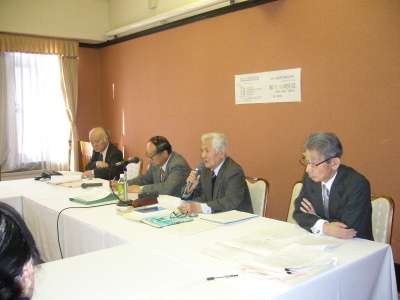 マンション問題専門家らによる記念座談会(左から、松本氏、丸山氏、蒲池氏、米倉氏)