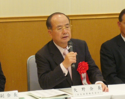 「木造住宅の長寿命化へ向けて一丸となって取り組んでいきたい」と述べる会長の矢野 龍氏
