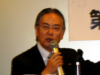 「不動産業界を取り巻く環境は大変だが、ピンチはチャンス。この会を通じて人脈を広げビジネスチャンスにしてほしい」と語った、清水修司代表世話人