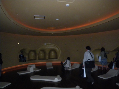 女性専用デイスパ「SPA COCOON」内、繭の形をしたリラクゼーションエリア「DARADARA(ダラダラ)」