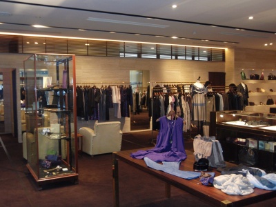 セレクトショップ「WR」。店内にはVIPルームも設置