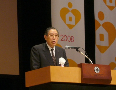 「住宅投資減税の実現をめざしていく」と述べる会長の奥田 碩氏((社)日本経済団体連合会 名誉会長)