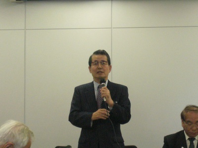 「30周年記念行事として、加盟店各社で社会貢献活動を行なうことなどを検討している」と述べる、同協会理事長の黒住昌昭氏