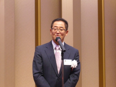 「任期の2年間、協会発展のために全力で走り続ける所存」と抱負を述べた、新会長の三好 修氏