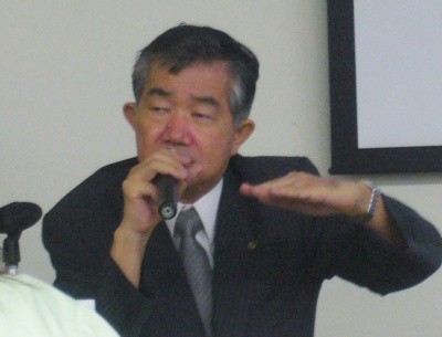 「今後は屋根系の商品に力を入れていく」と述べる同社代表取締役社長兼社長執行役員の波多野信吾氏