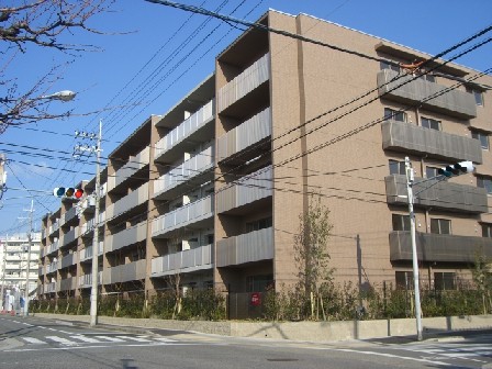 「甲子園三番町ハイツ」外観