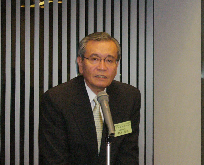 冒頭あいさつをする野村不動産ホールディングス(株)取締役社長の鈴木弘久氏