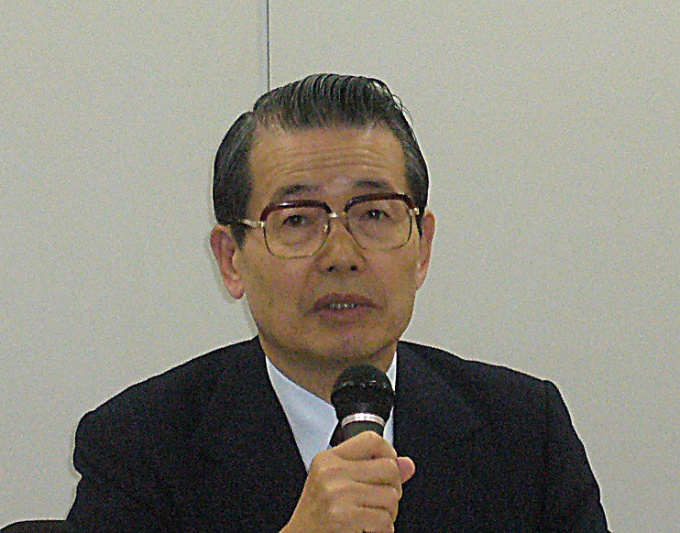 「2010年度は、法令遵守のほかに新モニタリング制度の推進や地方整備局との意見交換などを事業計画としている」と語る黒住理事長