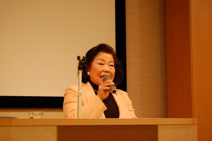 「これからの賃貸住宅はハードではなく、ハートが大事」と語る、北澤艶子委員長