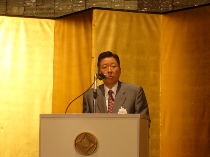 「不動産投資市場の再生と信認回復から新たな成長に向けた取組みを実施してきたい」と話す同協会理事長岩沙弘道氏