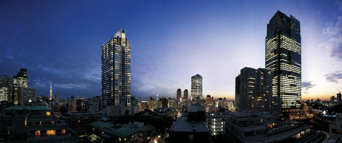 「THE ROPPONGI TOKYO CLUB RESIDENCE」外観(写真左手)