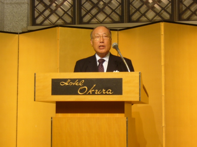 「既存住宅が住宅市場をリードする『流通新時代』を迎えたといっても過言ではない」と語る大橋理事長