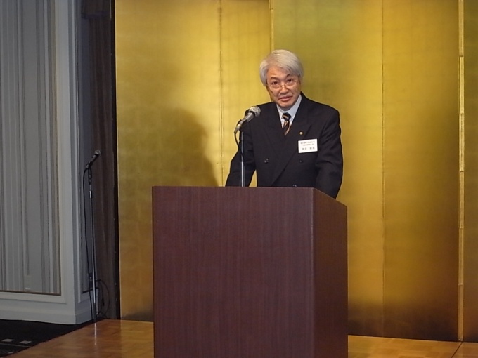 「業績のV字回復達成は確実」と話す、東京建物不動産販売代表取締役社長の坪井氏