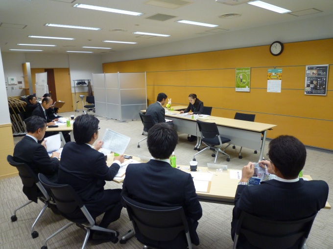 本選の接客ロールプレイングの様子