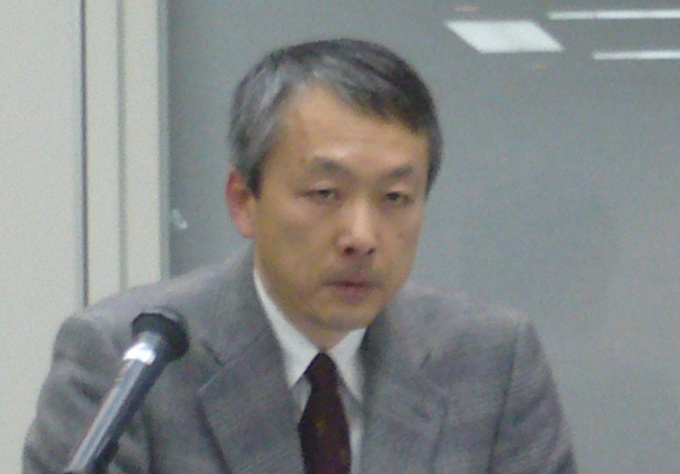 「エネルギーシステム全体の需給の協調というメカニズムをつくる必要がある」と話す荻本特任教授