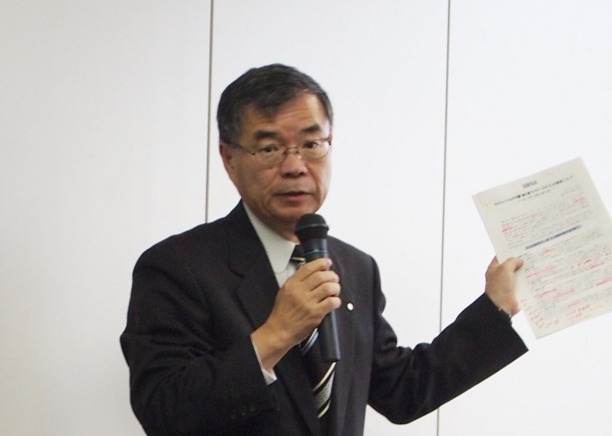 商品説明などを行なう積水化学工業(株)住宅カンパニー住宅事業部住宅事業部長の村上和正氏