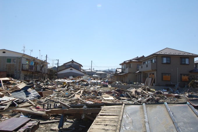 驚いたことに、残された建物の一部には、住民が住んでいるようだった