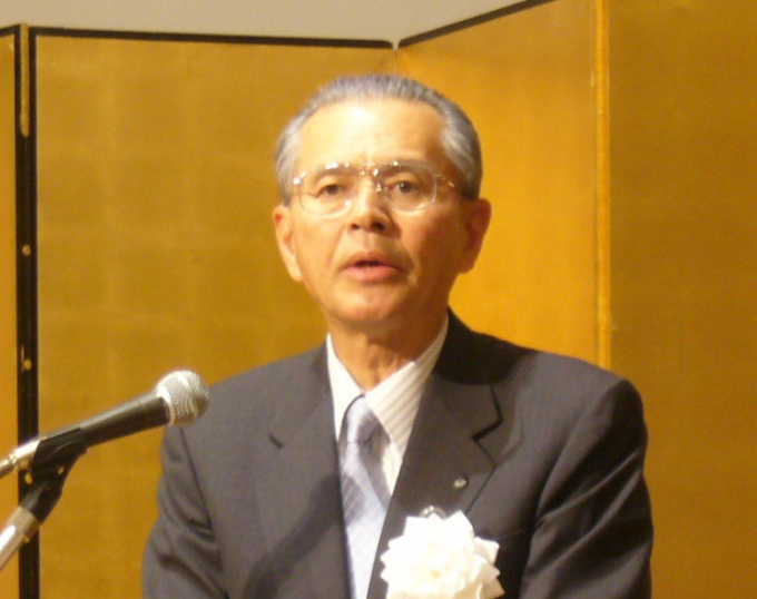 総会冒頭で主催者挨拶をする(社)ロングライフビル推進協会会長の山内隆司氏
