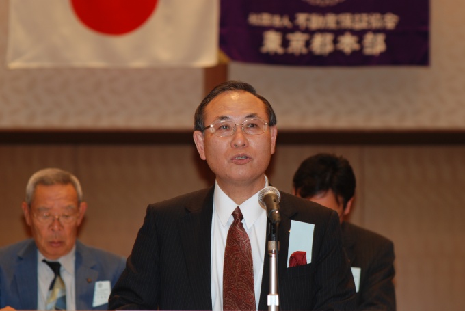 「公益社団法人の移行に向けた体制整備に全力で取り組む」と挨拶する林 直清氏