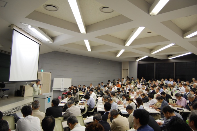セミナーには、管理組合関係者などが多数詰め掛けた