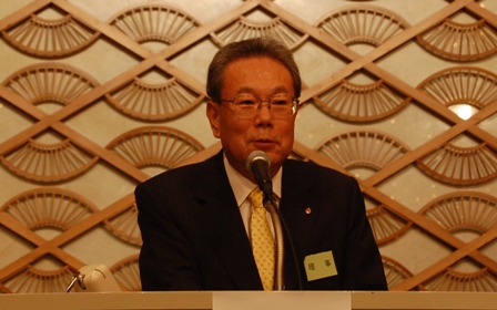 「会員の減少は続いているものの、入会促進キャンペーンなどにより10協会で会員数が増え、10万社の大台は維持できた」などと語った、全宅連・伊藤 博会長