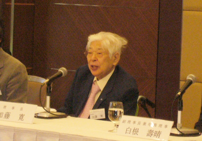 「被災者の生活再建を今後も支援していきたい」と述べる特定非営利法人日本ファイナンシャル・プランナーズ協会理事長・加藤 寛氏