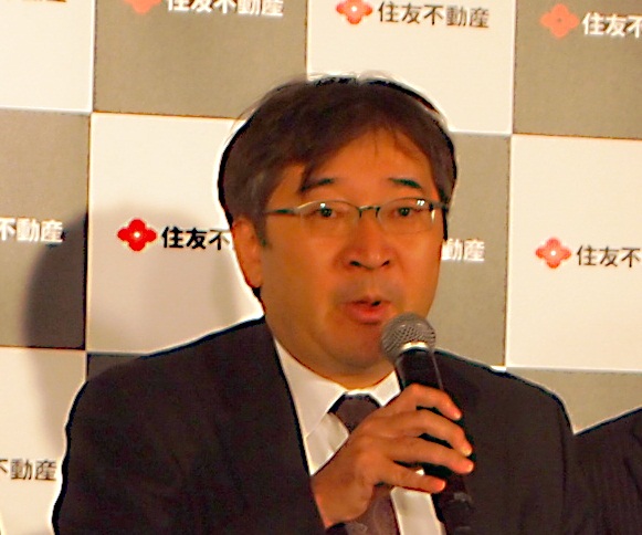 「気軽に足を運んでもらえるマンションギャラリーにしていきたい」などと話す同社執行役員マンション事業本部事業統括部長の岡田時之氏