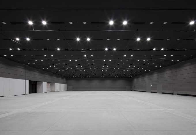 「ベルサール新宿クランド」は、天井高6m、ワンフロア1