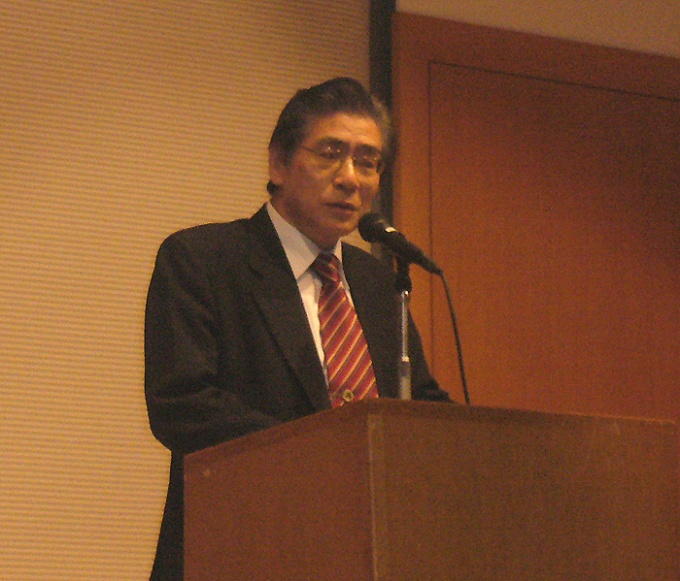 「社会的貢献、会員サービスとしてセミナーにも力を入れていく」などと語る、同学会会長の三橋博巳氏