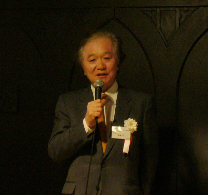 「不動産に関していうと、現物にはニーズがあるように感じている」などと話す伊藤会長