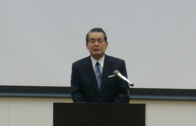 「大震災から1年以内にこのような提言を作成していただき、感謝している」等と語った黒住理事長