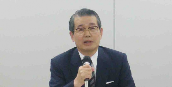 「先日、国交省に提出した『マンションの耐震化の促進に関する要望書』と合わせ、より健全なマンション管理を実現させていきたい」などと話す黒住理事長