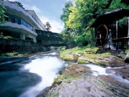 リニューアル後の「蓼科グランドホテル滝の湯」外観イメージ