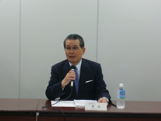 「区分所有者がより快適な暮らしができるよう、研究結果を役立てていきたい」と話す黒住理事長