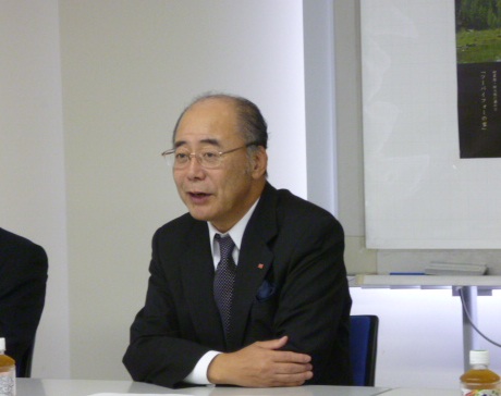 「若い世代の方が、ツーバイフォー住宅に非常に興味を示している」などと話す(社)日本ツーバイフォー建築協会会長の生江隆之氏